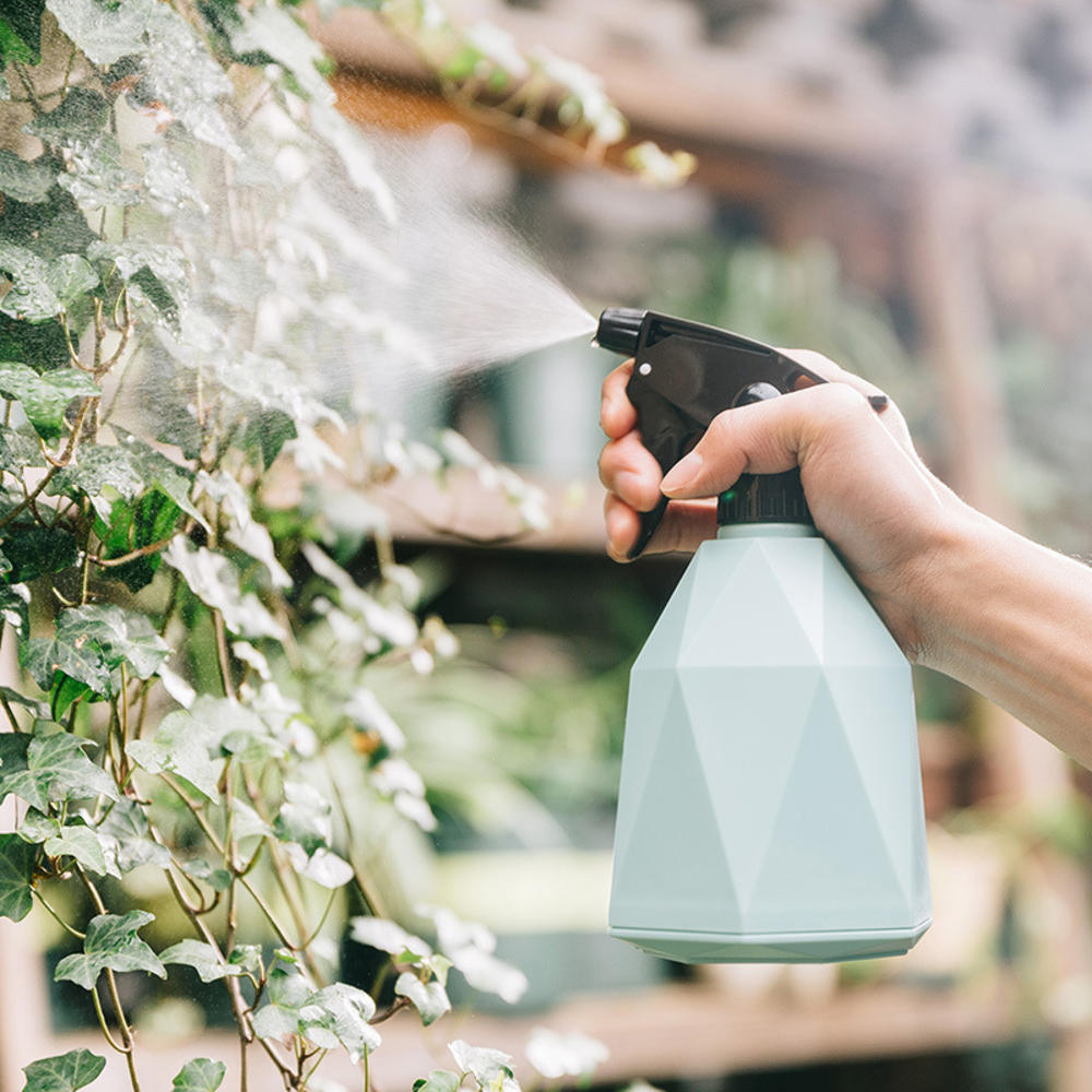 Gardening Spray Bottle, Different Colors Gardening Gadgets & Accessories
